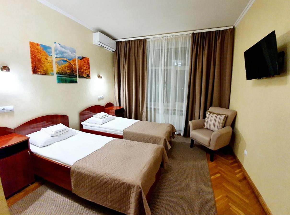 Hotel Sluch Starokostyantyniv Exteriér fotografie